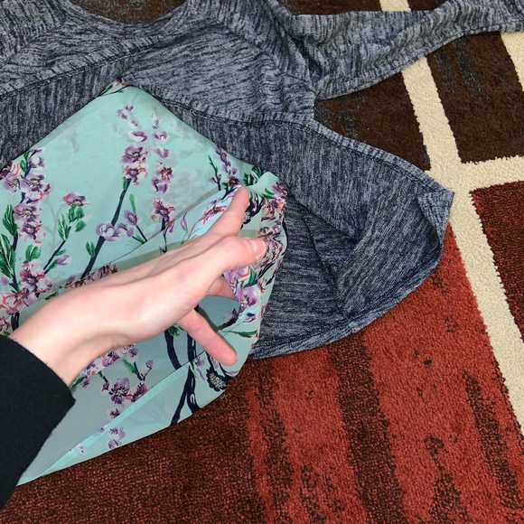 Miracle City flower two layer blouse - Picture 3 of 5